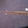 � 43 - 3 d�ln� sv�tl� bambus-oka dr�t�n�-v�vaz �erveno  �ern�- rukojet korek a krou�ky, 230 cm- cena 1450 K�