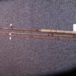 č 105 - 3 dílný štípaný bambusový- blank Rousek- oka skleněná-vývaz červeno  černý-rukojet korek a kroužky- splávek- cena 2550 Kč